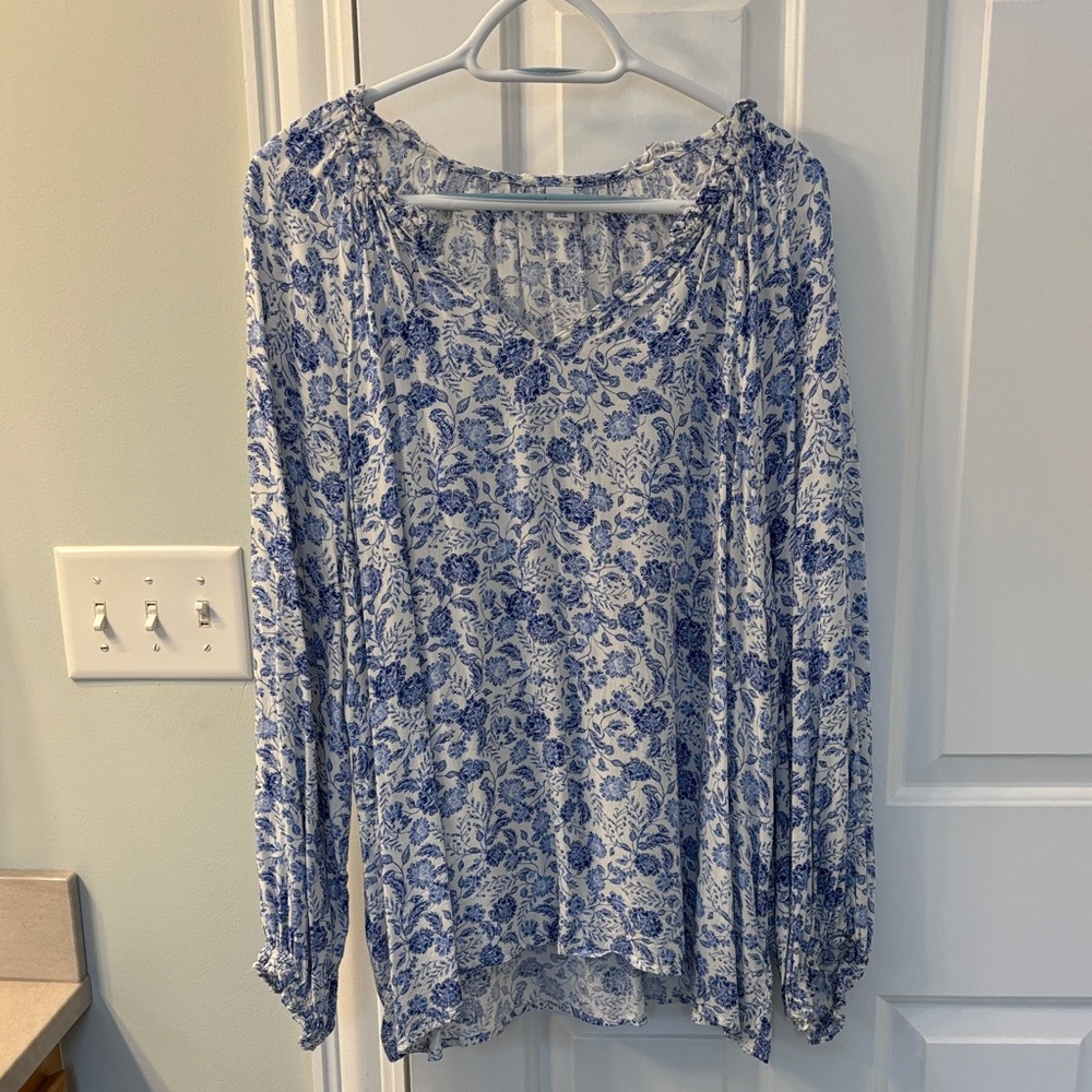 Old Navy Blue and White Floral Blouse